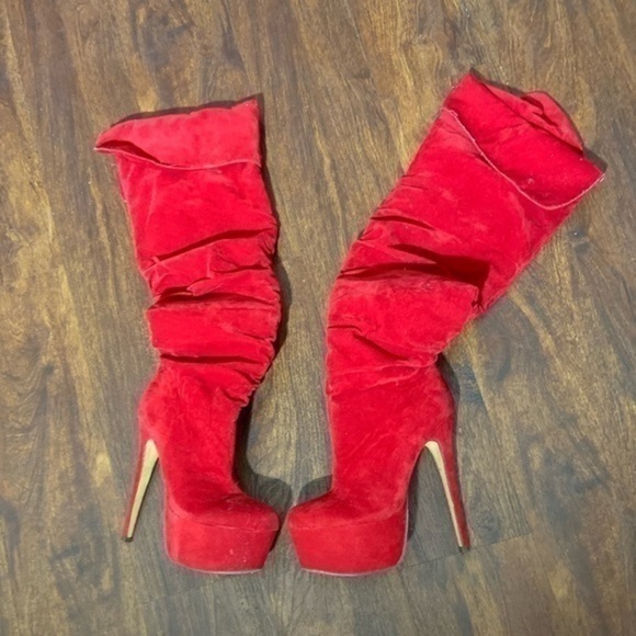 Red Sexy Boots - Picture 2 of 4